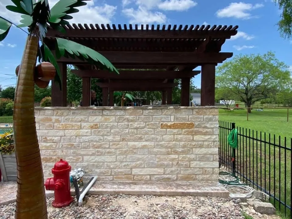 pergola idea for outdoor kitchen