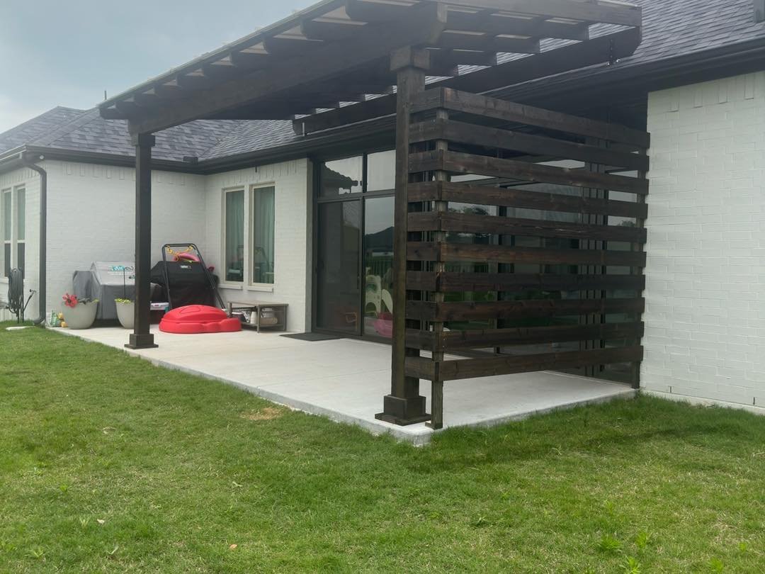 pergola and slat privacy wall for patio in Plano