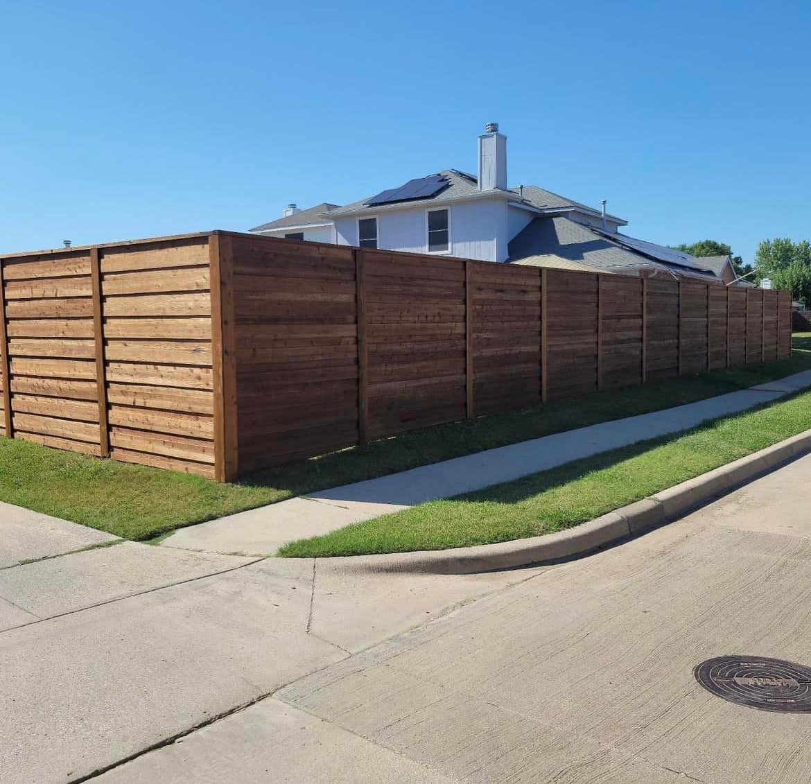Bourdon fence, wood with a boarder